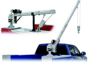 COMPACT CRANE WITH 2,000-POUND LIFTING CAPACITY