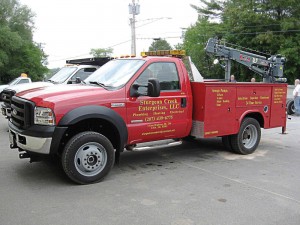 The Venturo ET12KX Crane mounted on a service truck (Photo courtesy/Messer Truck Equipment)