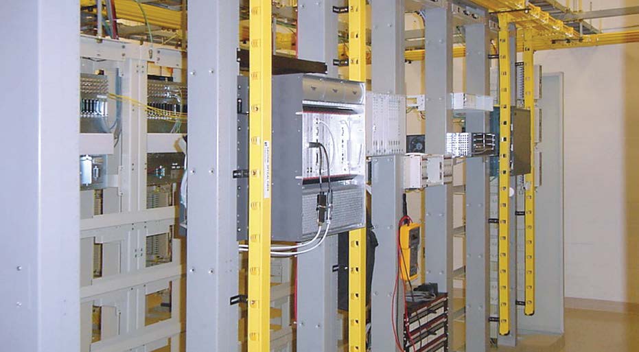 Windom, Minn.’s Network Operations Center with the META switch shown.