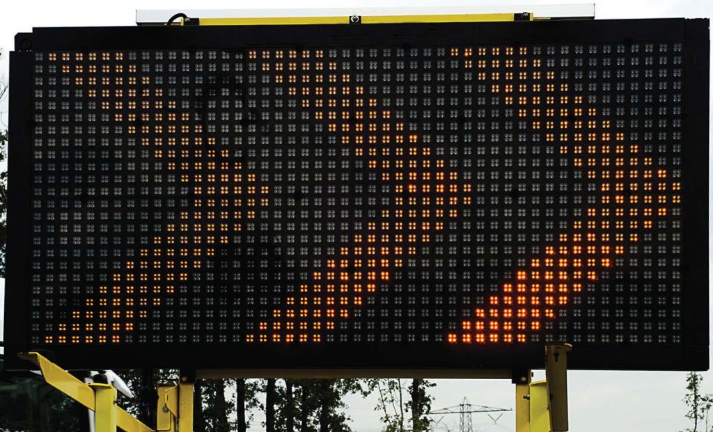 Dynamic message road signs The Municipal