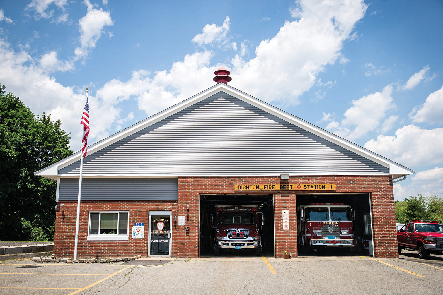 Dighton, Mass., police and fire connect through fiber